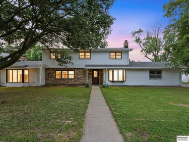 1101 Potter Road, Bellevue, NE 68005