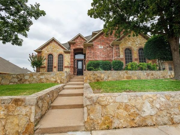 7921 Shady Oaks Drive , North Richland Hills, TX 76182