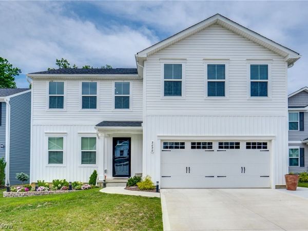 3690 Kirkham Drive , Barberton, OH 44203