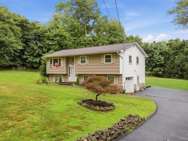 3 Larch Court, Suffern, NY 10901