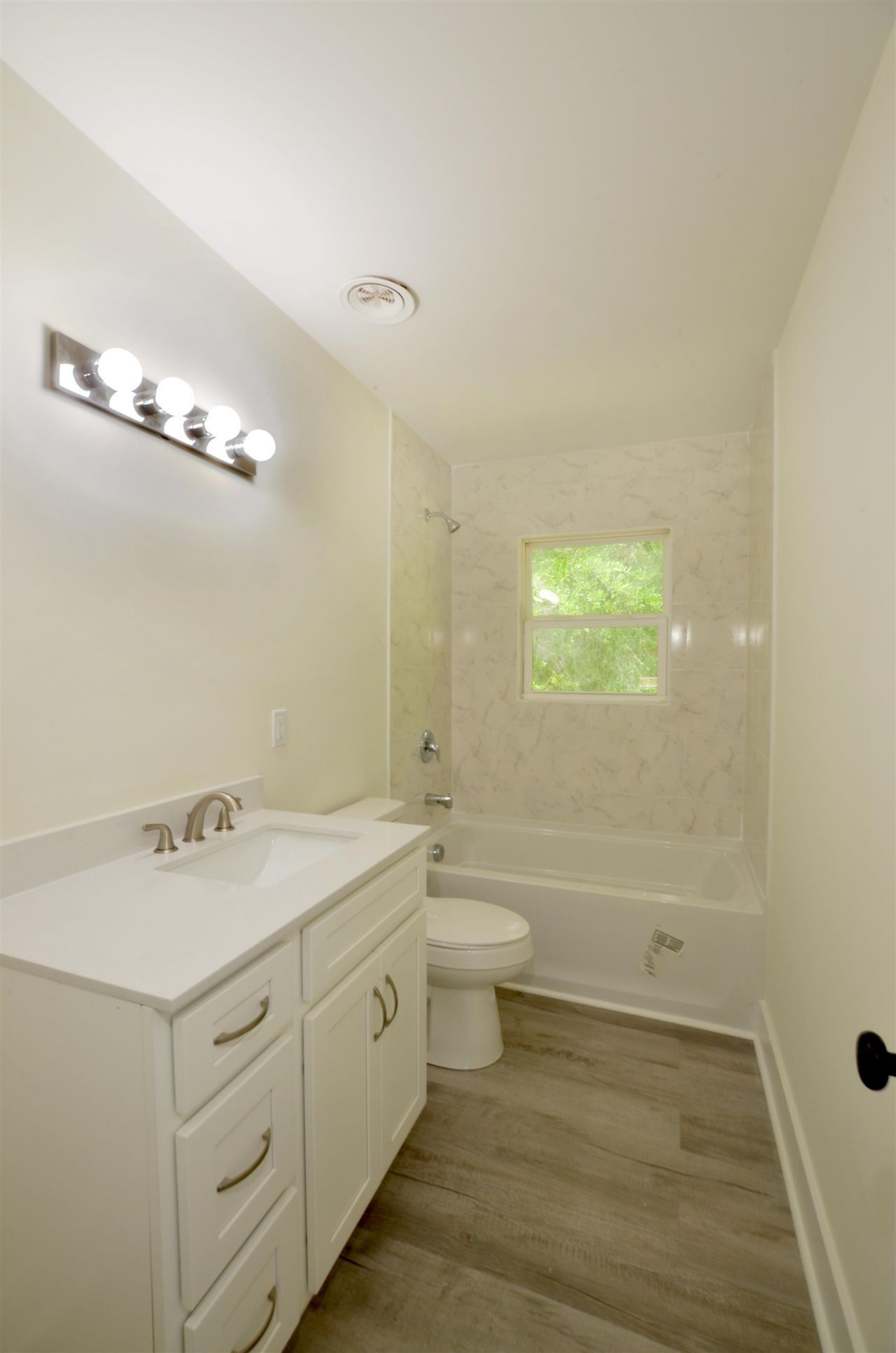 1124 Sallie Manigault Ln  Photo 20
