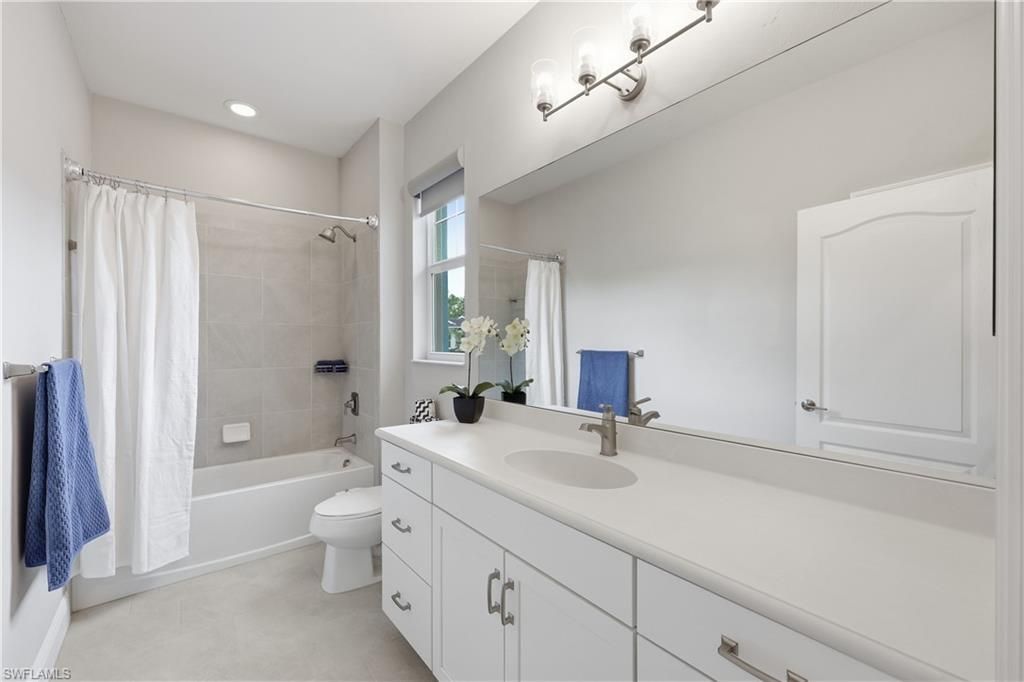 6966 Avalon Cir, Unit 908, Naples, FL 34112 Photo