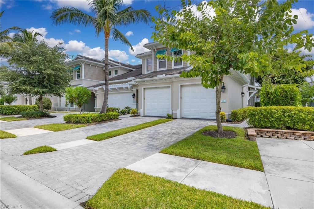 6966 Avalon Cir, Unit 908, Naples, FL 34112 Photo
