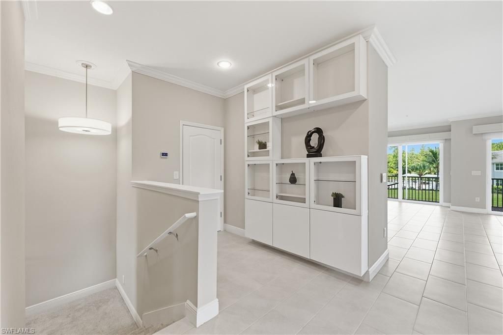 6966 Avalon Cir, Unit 908, Naples, FL 34112 Photo