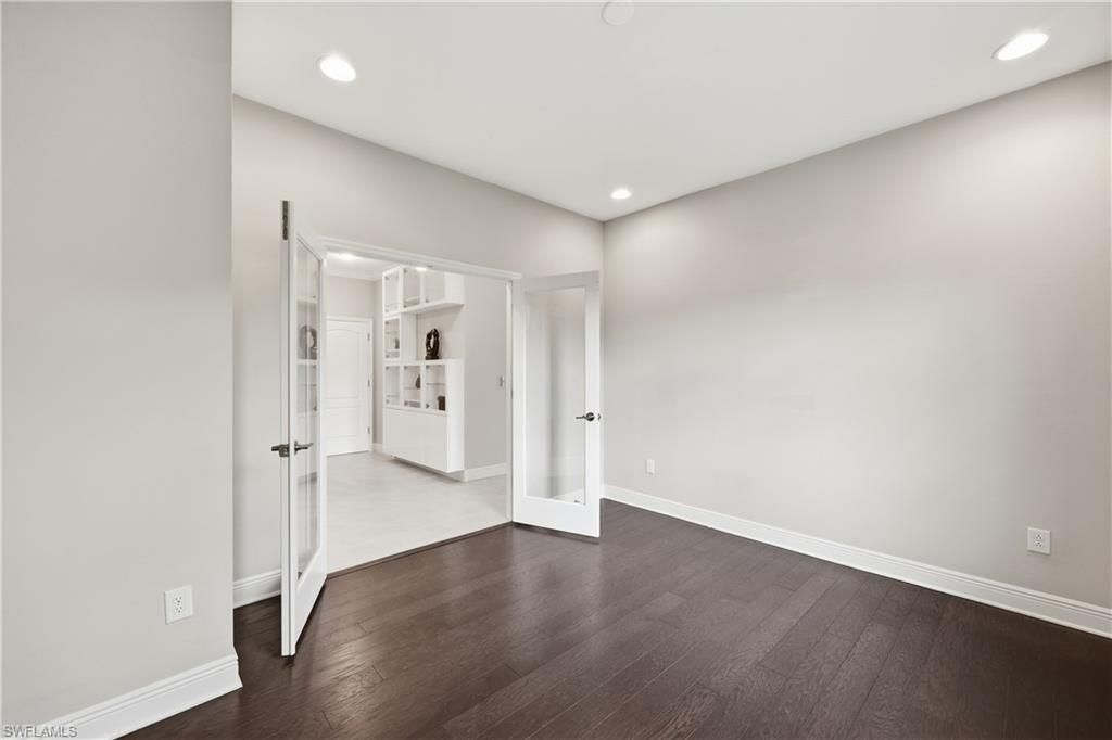 6966 Avalon Cir, Unit 908, Naples, FL 34112 Photo