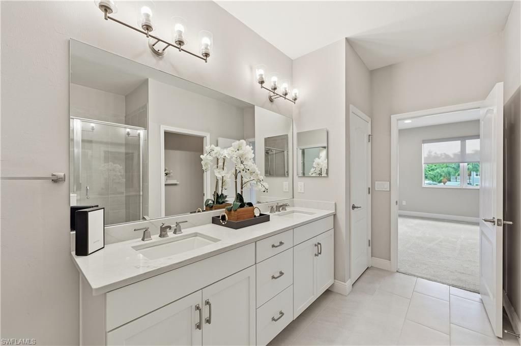 6966 Avalon Cir, Unit 908, Naples, FL 34112 Photo