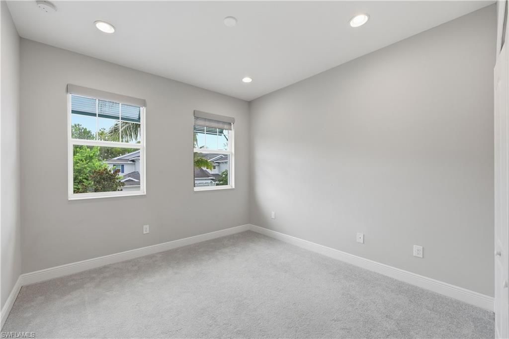 6966 Avalon Cir, Unit 908, Naples, FL 34112 Photo