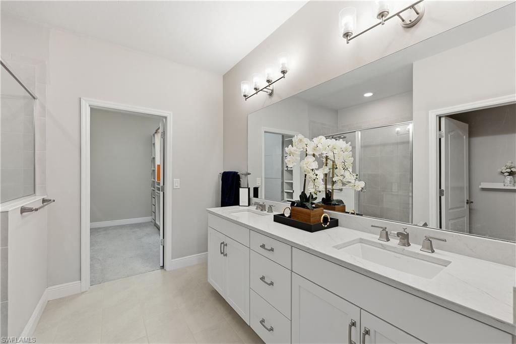 6966 Avalon Cir, Unit 908, Naples, FL 34112 Photo