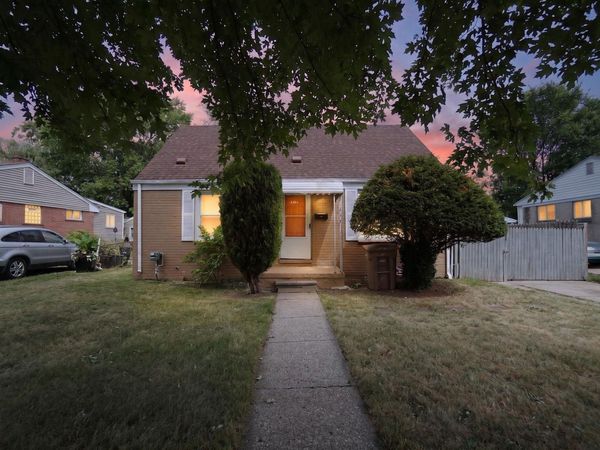 224 Victory Drive, Pontiac, MI 48342