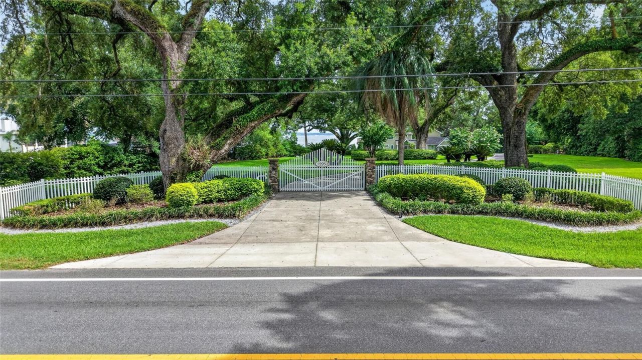 12950 E Highway 25, Ocklawaha, FL 32179 Photo