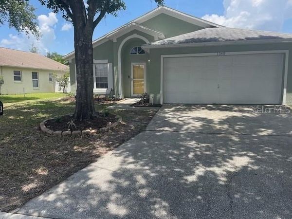 1048 WINDING WATER WAY , CLERMONT, FL 34714