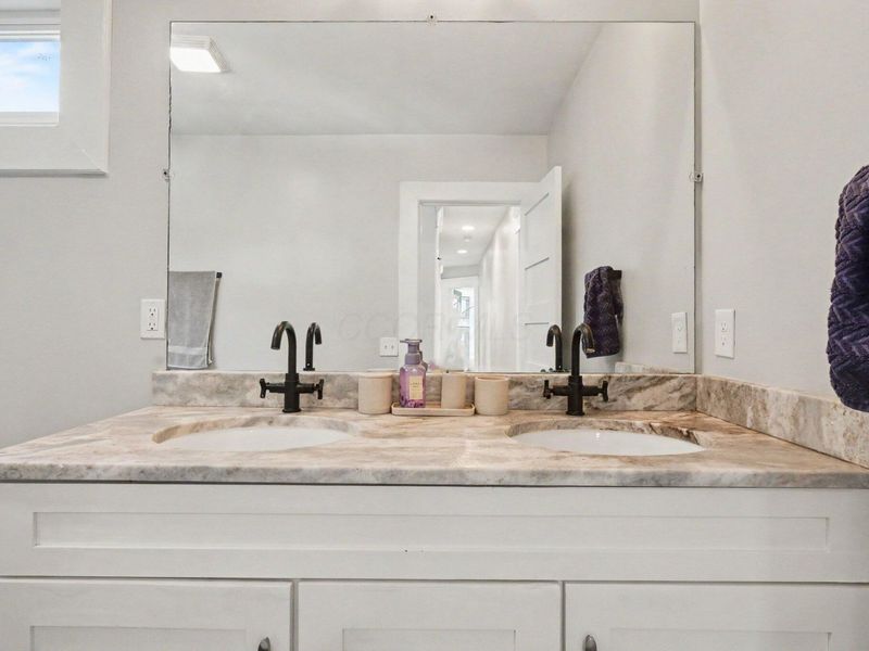 242 S Cypress Avenue , Columbus, OH 43223 Photo 33