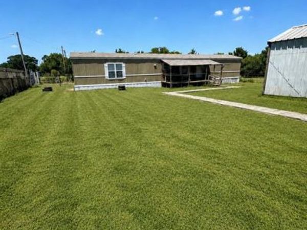 1704 W County Road 1441 Road, Ninnekah, OK 73067