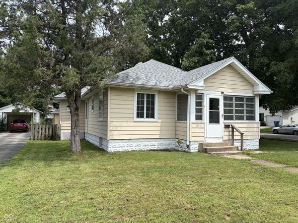 2016 Washington Avenue , Terre Haute, IN 47803