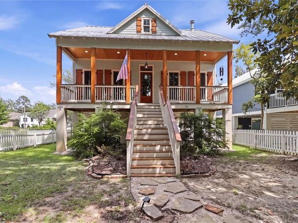 338 DEPRE Street , Mandeville, LA 70448