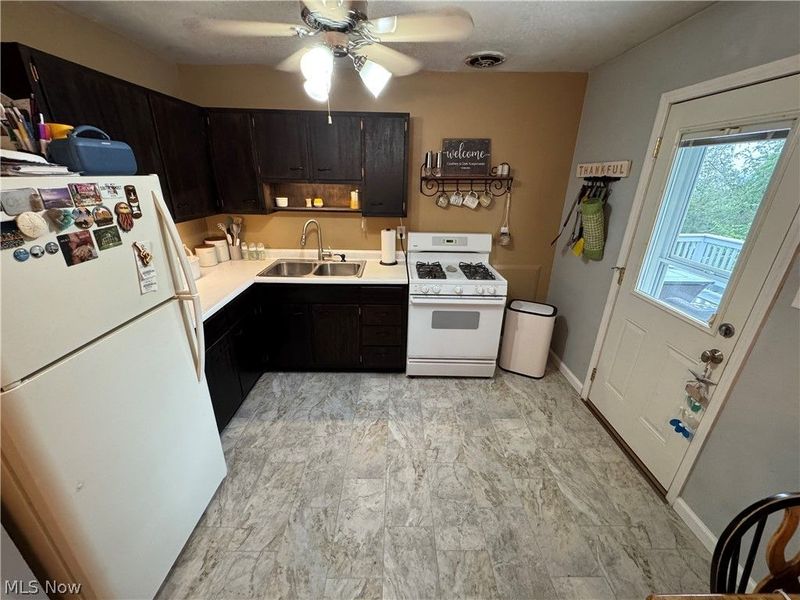 11 Hillcrest Drive, Martins Ferry, OH 43935 Photo 13