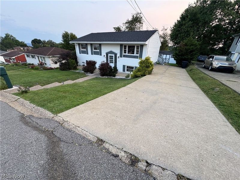 11 Hillcrest Drive, Martins Ferry, OH 43935 Photo 37