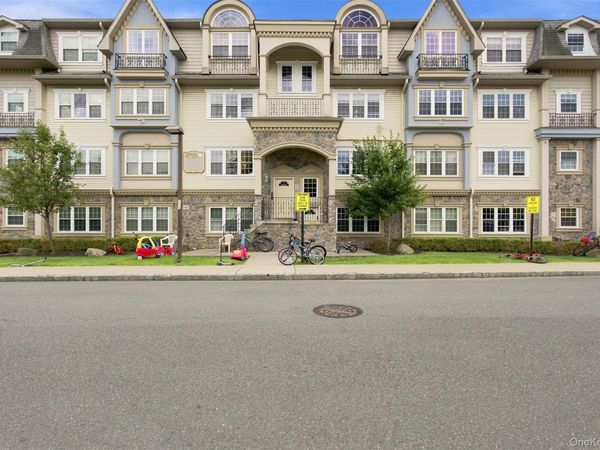 7 Elm Street , Unit 112, Spring Valley, NY 10977