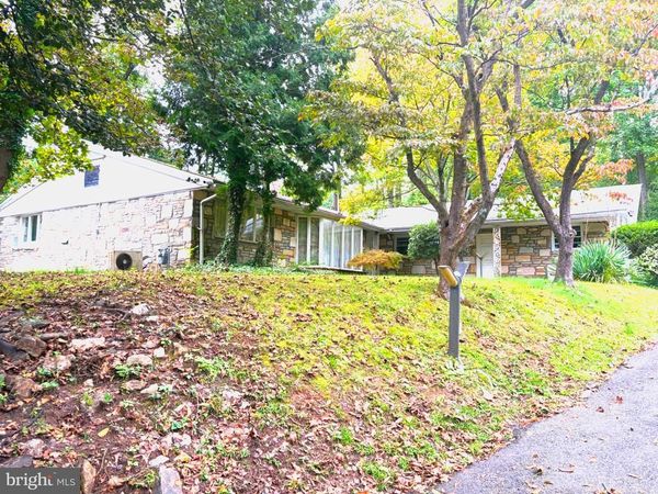 500 MARTIN LANE, DRESHER, PA 19025