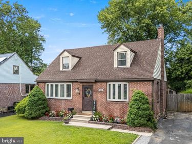 321 E RIVELY AVENUE, ALDAN, PA 19018