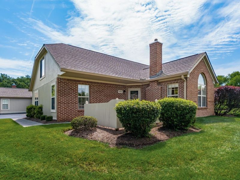 5568 Meadowood Lane , Westerville, OH 43082 Photo 1