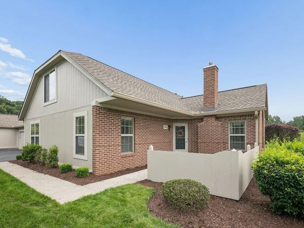 5568 Meadowood Lane, Westerville, OH 43082