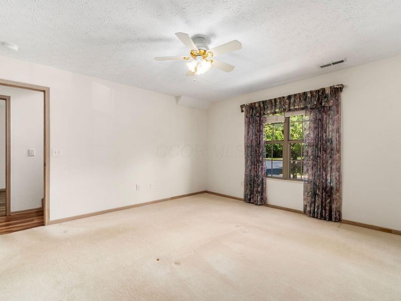 5568 Meadowood Lane , Westerville, OH 43082 Photo 11