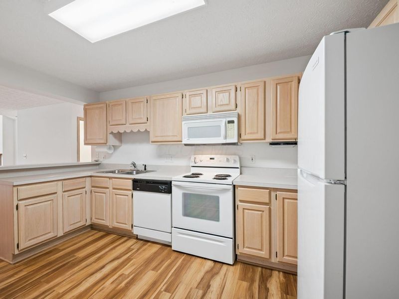 5568 Meadowood Lane, Westerville, OH 43082 Photo 13