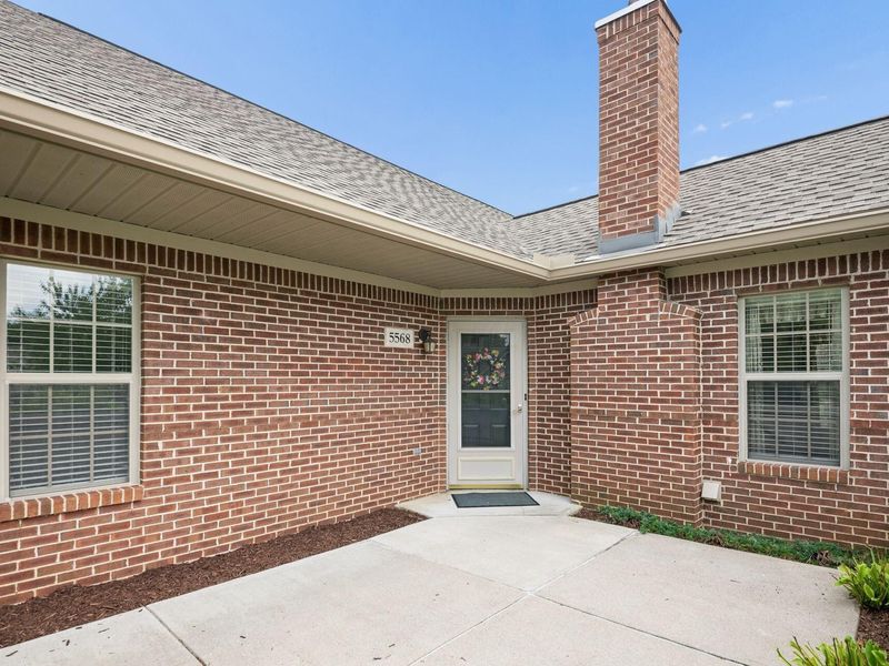 5568 Meadowood Lane, Westerville, OH 43082 Photo 2