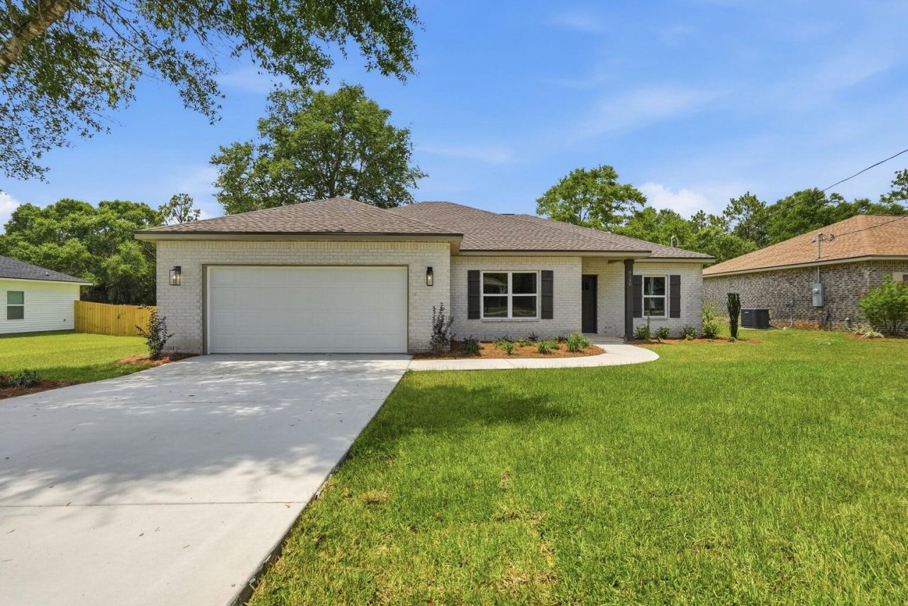 6144 Clover Street, Crestview, FL 32539 Main Photo