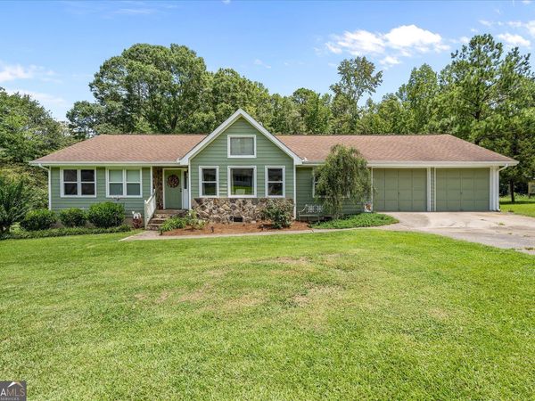135 Russell Lane, Carrollton, GA 30116