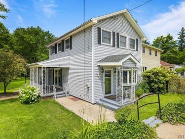 6940 Versailles Road , Derby, NY 14047
