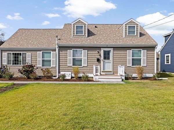 15 Packard Ave, Hull, MA 02045