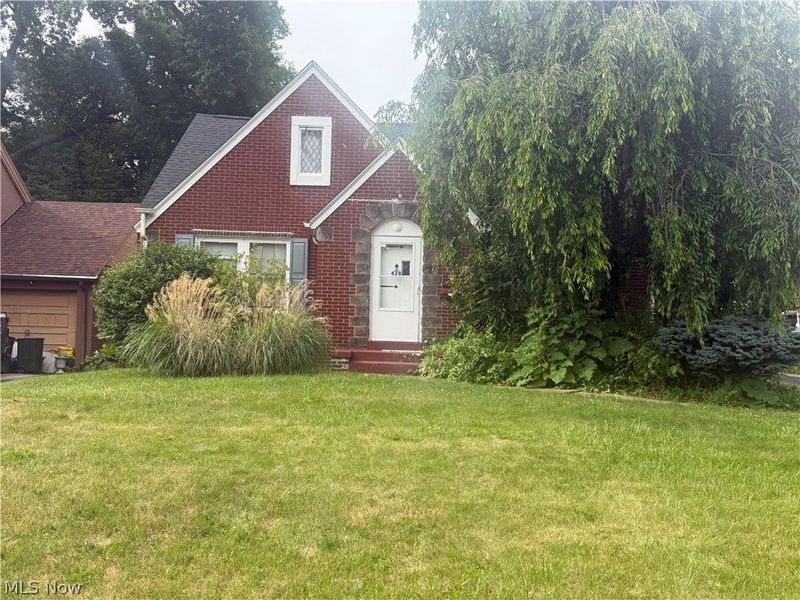 428 W Midlothian Boulevard , Youngstown, OH 44511 Photo 1
