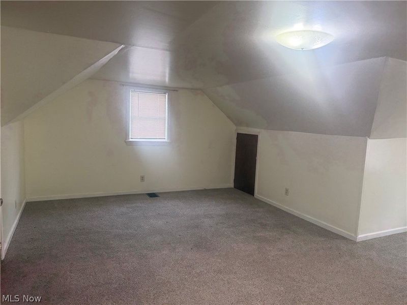 428 W Midlothian Boulevard , Youngstown, OH 44511 Photo 14