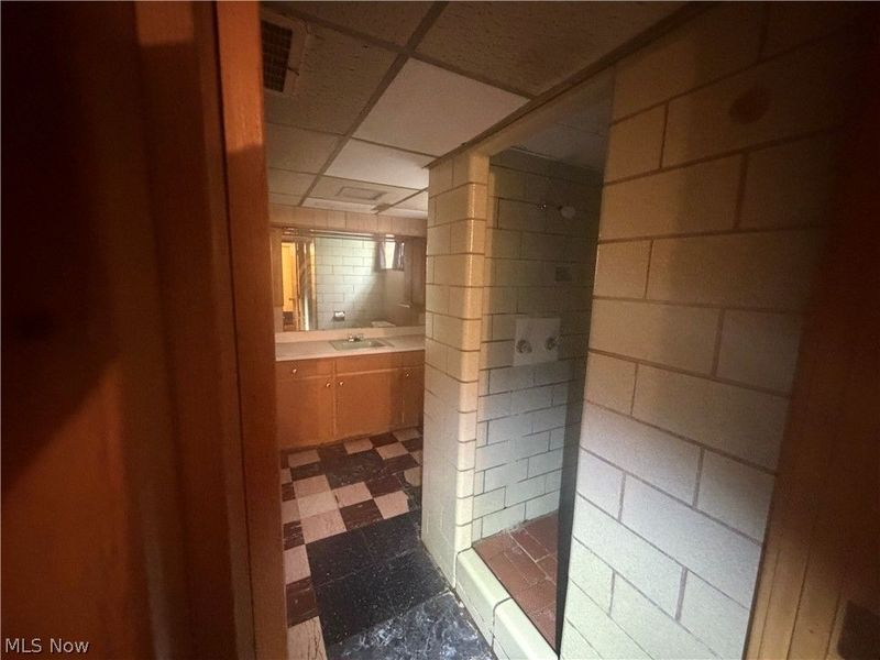 428 W Midlothian Boulevard , Youngstown, OH 44511 Photo 18