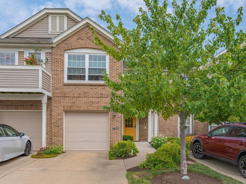 7905 Ramble View, Unit 5-302, Springfield Twp., OH 45231 Photo 2
