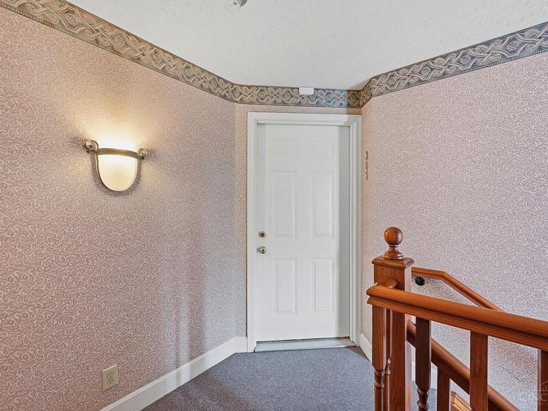7905 Ramble View, Unit 5-302, Springfield Twp., OH 45231 Photo 5
