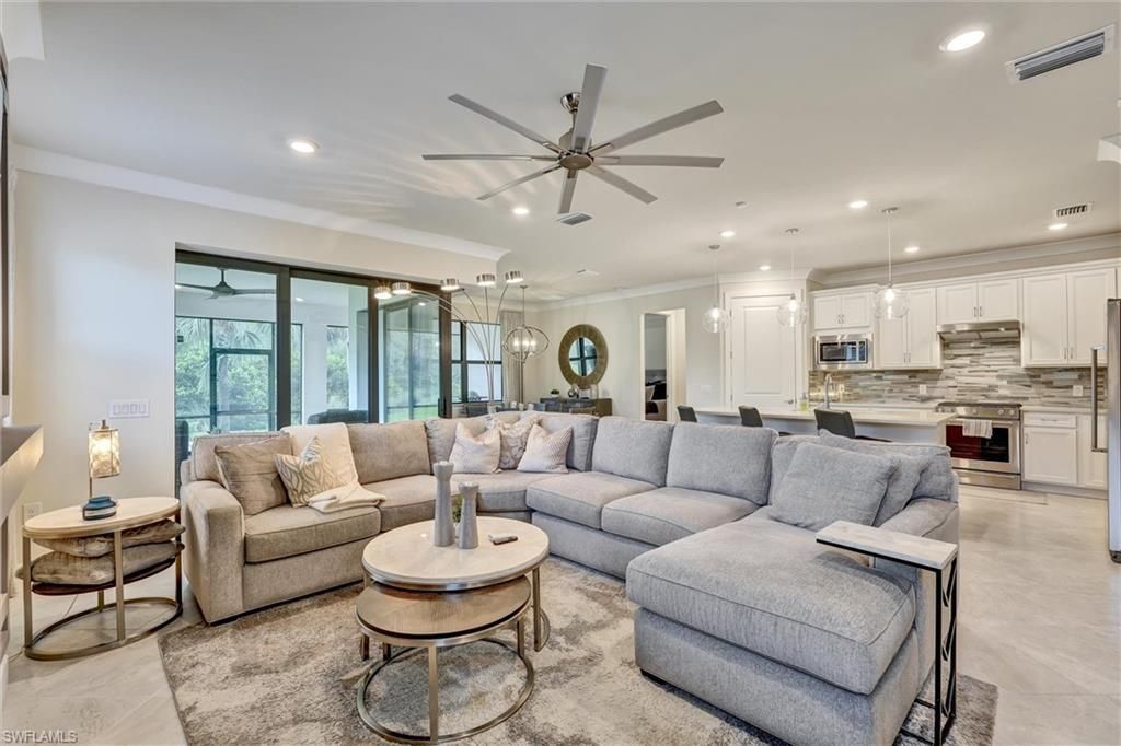 6820 Winding Cypress Dr, Naples, FL 34114 Photo