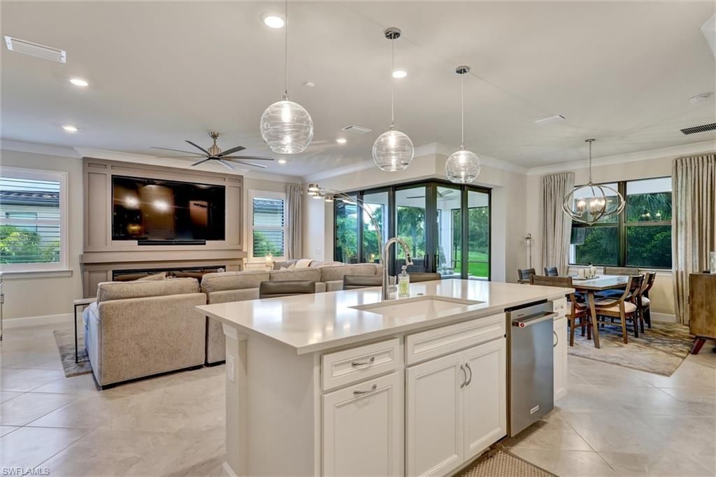 6820 Winding Cypress Dr, Naples, FL 34114 Photo