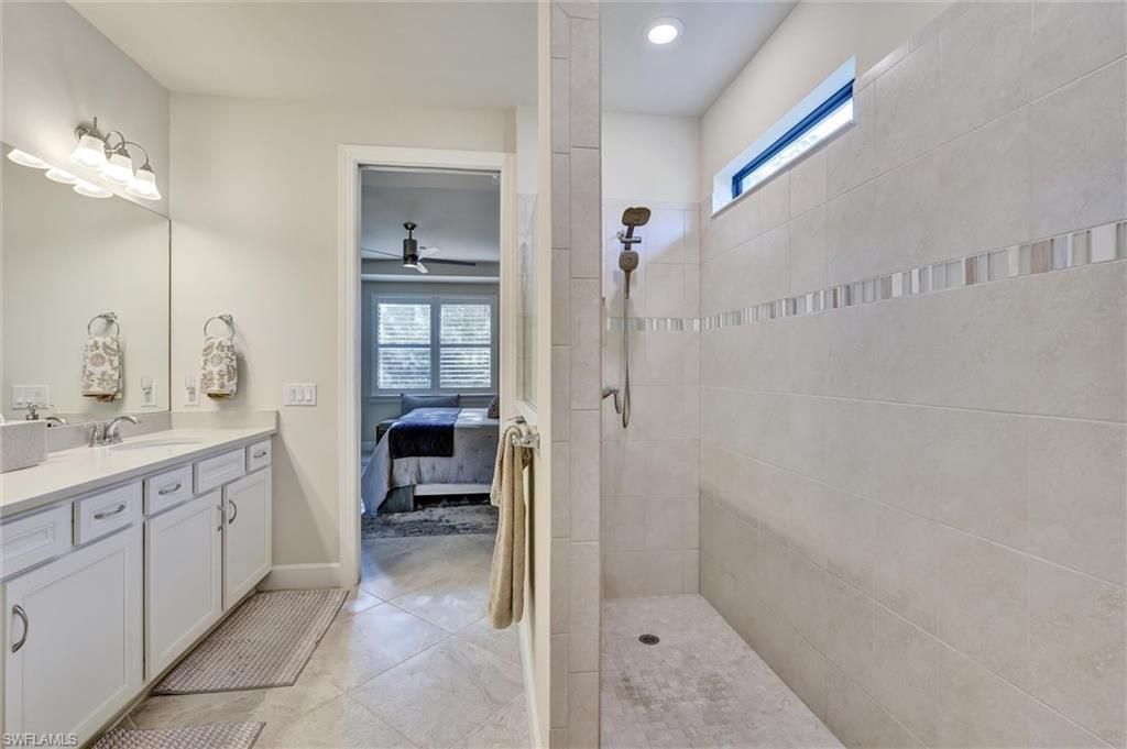 6820 Winding Cypress Dr, Naples, FL 34114 Photo