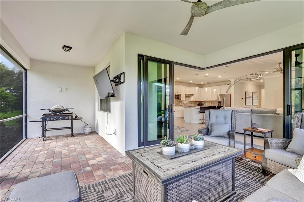 6820 Winding Cypress Dr, Naples, FL 34114 Photo