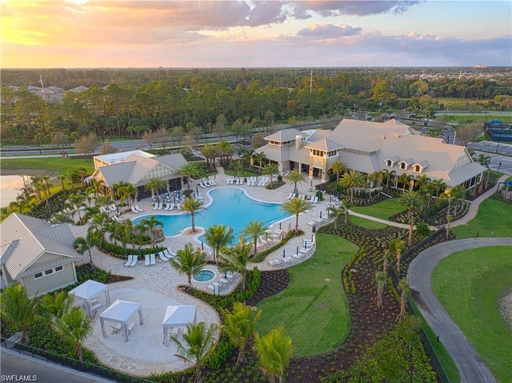6820 Winding Cypress Dr, Naples, FL 34114 Photo