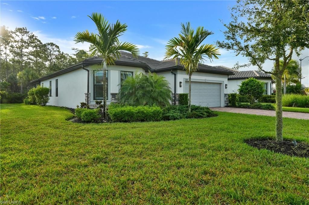 6820 Winding Cypress Dr, Naples, FL 34114 Photo