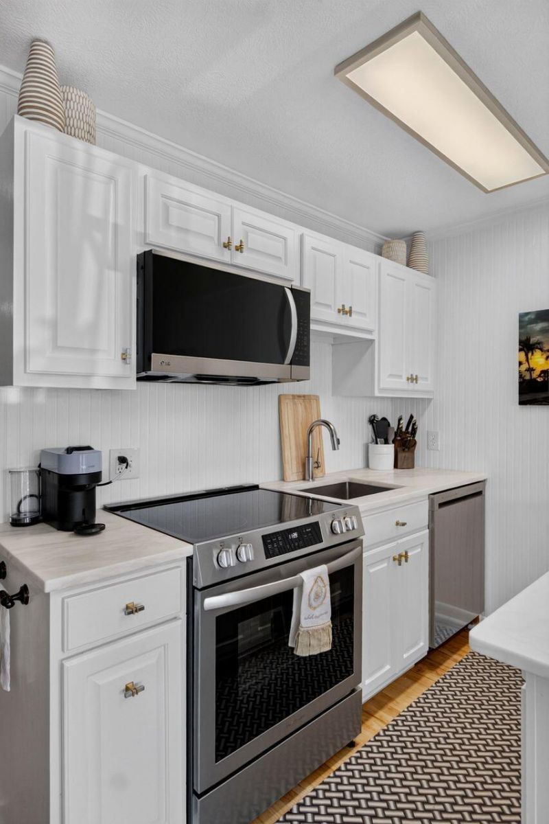 1300 Ocean Boulevard Photo 11