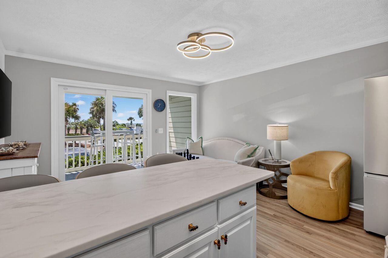 1300 Ocean Boulevard Photo 13