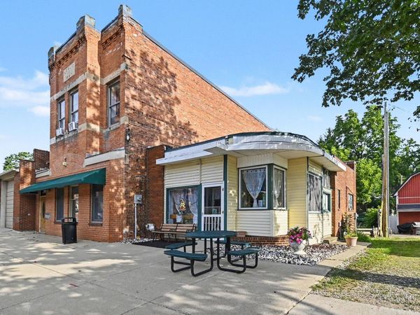 108 E Bellevue Street, Leslie, MI 49251