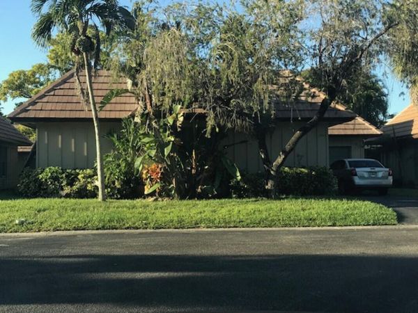 1950 Coquina Way, Coral Springs, FL 33071