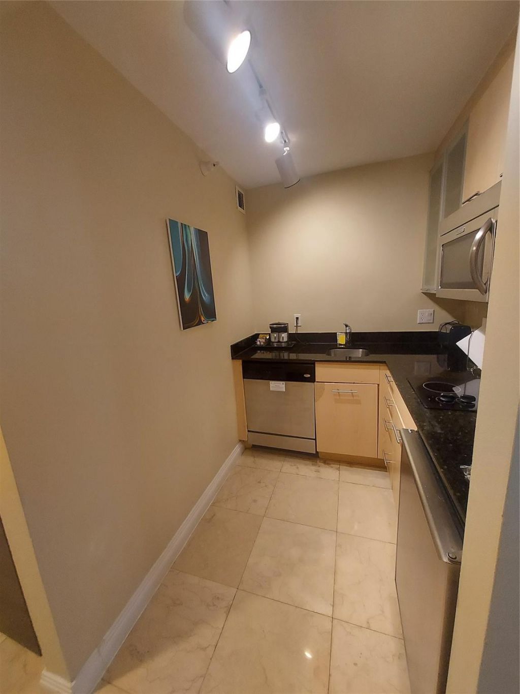 2670 E Sunrise Boulevard, Unit 301, Fort Lauderdale, FL 33304 Photo