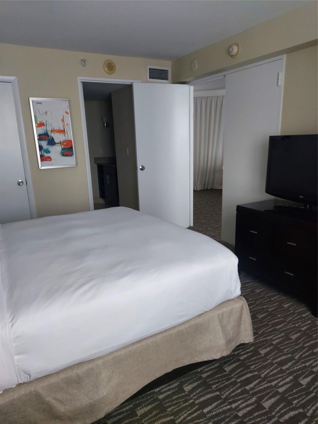 2670 E Sunrise Boulevard, Unit 301, Fort Lauderdale, FL 33304 Photo
